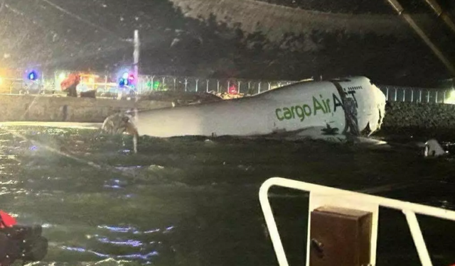 Türk Şirketine Ait Kargo Uçağı Hong Kong’da Pistten Çıktı: 2 Kişi Hayatını Kaybetti