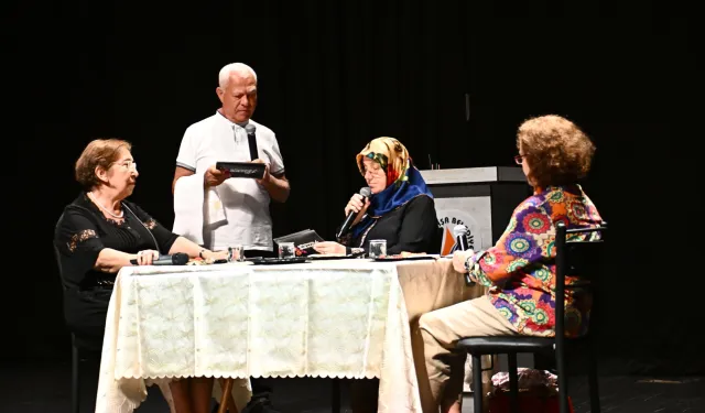 Kıdemli Katılımcılar “Haydi Dünyayı Keşfedelim” Piyesinde