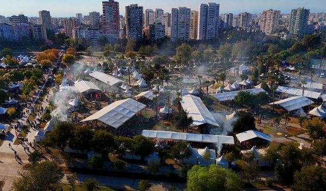 Lezzet Festivalinde Kebap Dumanı Gökyüzünü Kapladı