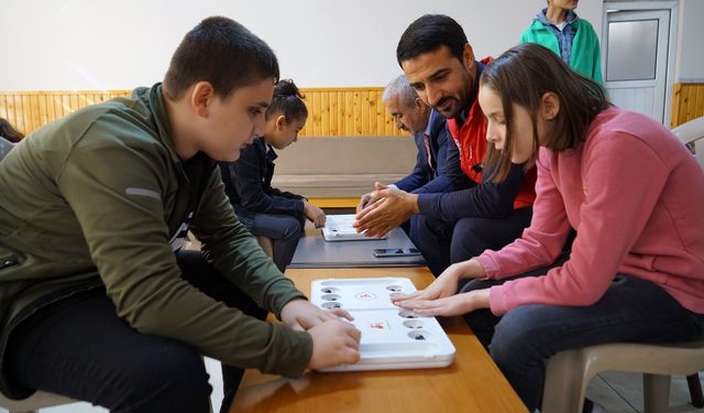 Kahramanmaraş'ta Görme Engelli Çocuklar Mangala Turnuvasında Buluştu