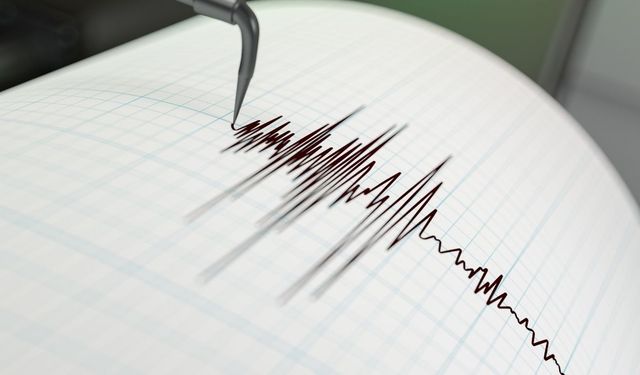 5.3 şiddetinde deprem oldu! O ülke art arda sallanıyor