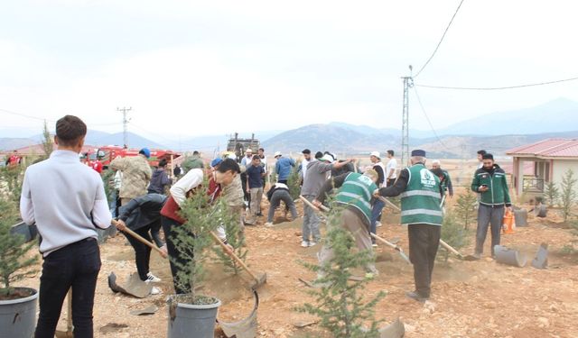 Kahramanmaraş'ta 90.000 Yeşil Sevda Toprakla Buluştu