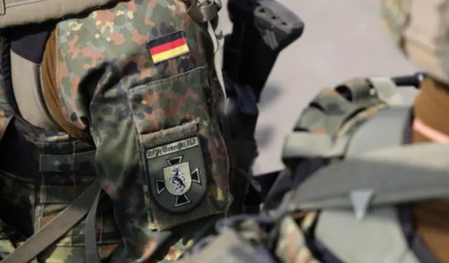 Almanya Zorunlu Askerliği Yeniden Gündeme Aldı