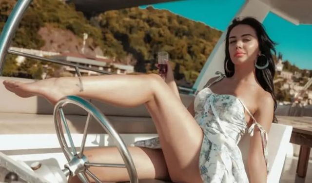 Ece Ronay'ın Aylık Kazancı İddiaları Sosyal Medyada Gündem Oldu