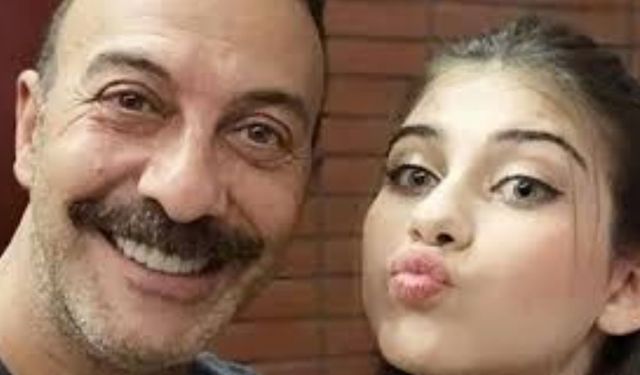 Hakan Yılmaz'ın Kızı Deniz Yılmaz Tiyatro Sahnesindeki Performansıyla İlgi Odağı Oldu