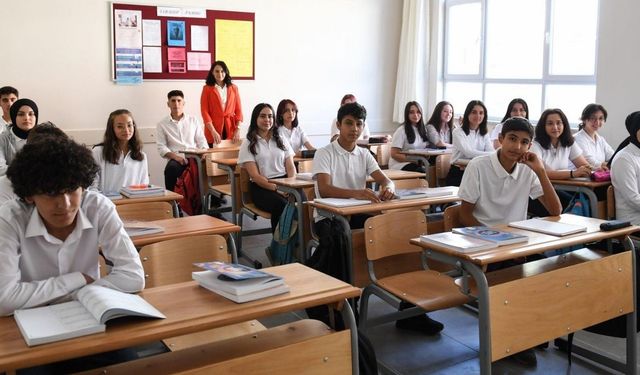 Kahramanmaraş'ta 10 Bin Öğrenci TYT Deneme Sınavında Buluştu