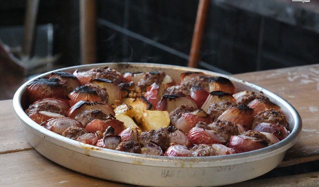 Kışın Vazgeçilmezi Soğan Kebabına Yoğun Talep