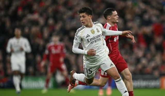 Real Madrid Liverpool'un Baskısına Dayanamadı Şampiyonlar Ligi Şaşırtıyor