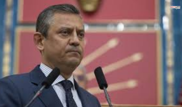 Özgür Özel İstanbul Sözleşmesi'ni Yürürlüğe Koyacaklarını Açıkladı