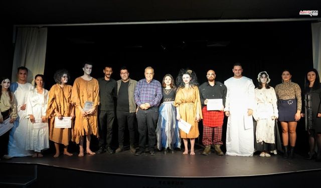 Genç Oyuncular Modern Macbeth Uyarlaması ile Seyirci Karşısına Çıktı