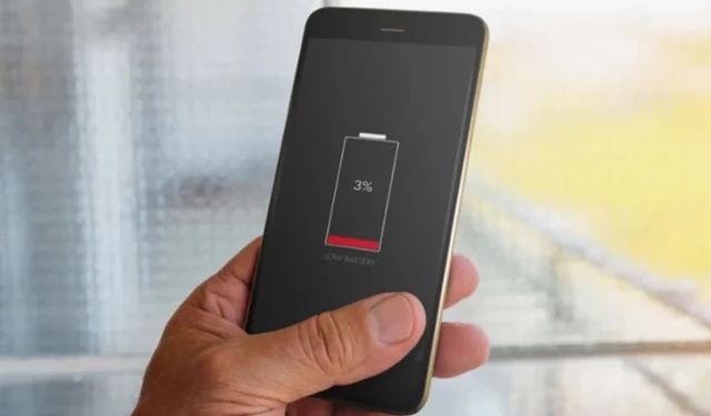 Telefonunu bu saatte şarj eden yandı! Batarya ömründen tam 5 yıl siliyor...