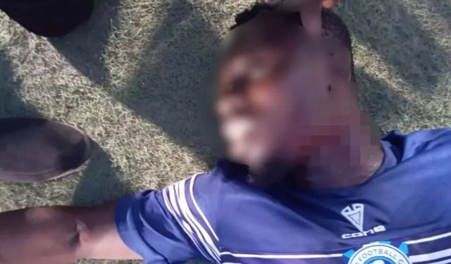 Ülke Şokta Taraftar Futbolcunun Boğazını Kesti