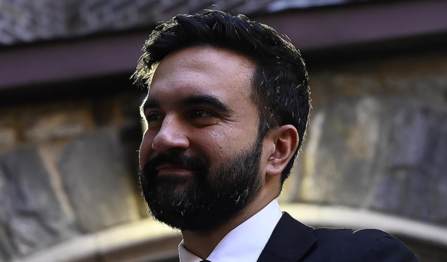 Zohran Mamdani New York'un İlk Müslüman Belediye Başkanı Seçildi