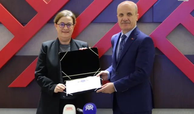 Dokuz Eylül Üniversitesi'nden Engelsiz Üniversite Ödüllerinde Çifte Başarı