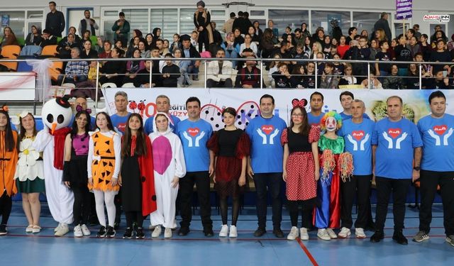 Özel Gereksinimli Öğrenciler Gazipaşa’daki Etkinlikte Göz Doldurdu