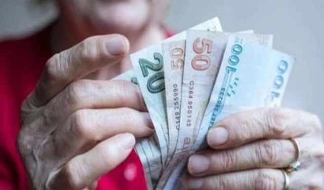 Emeklilere zam müjdesi! Kulis bilgisini canlı yayında duyurdu