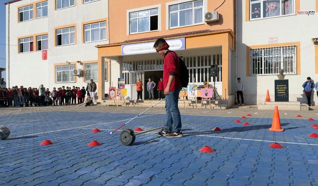 Kahramanmaraş'ta engelleri sporla aşan şampiyonlar gençlerle buluştu