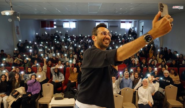 Gri Koç bu kez Pazarcık’ta: Pusula Maraş’tan gençlere sınav motivasyonu