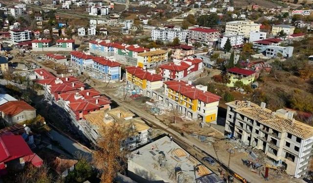 Deprem Sonrası Hasanbeyli'de Yeniden Yapılanma Hızla İlerliyor