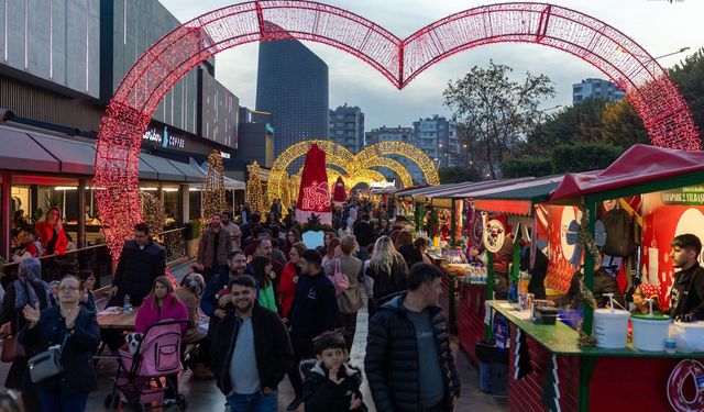 Sayapark'ta Yılbaşı Coşkusu Devam Ediyor