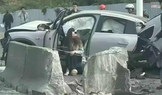 Ünlü Marka'nın Elektrikli Aracı Kazada İkiye Bölündü