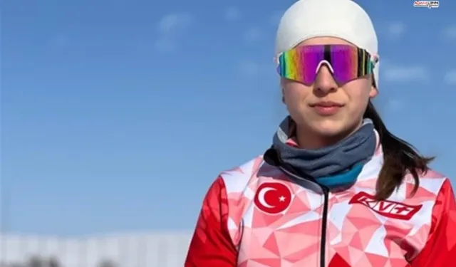 Milli Kayakçılara Bakan'dan Tebrik