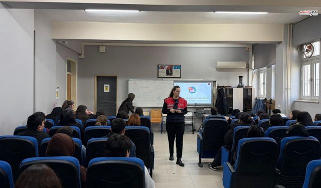 Jandarmadan öğrencilere siber suçlara karşı farkındalık eğitimi