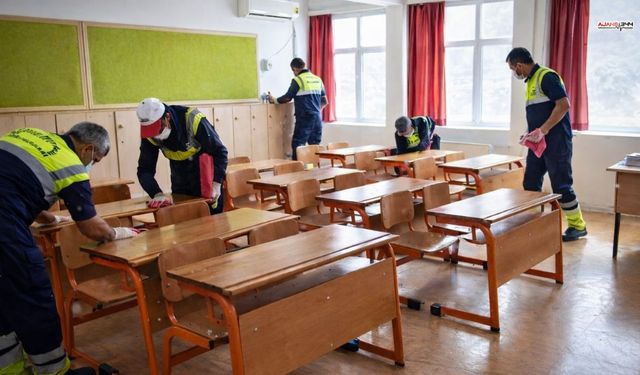 Denetimli Serbestlik Yükümlülerinden Okul Temizliği İçin Yoğun Mesai