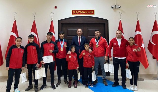 Afşin Kaymakamı wushu şampiyonlarını tebrik etti