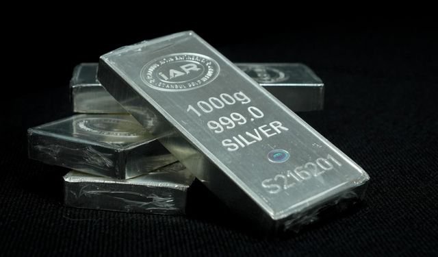 Dev bankadan gümüş için flaş uyarı: Bu rakamı göremeye hazır olun!