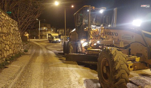 Kahramanmaraş Büyükşehir Belediyesi, yağışların tahribatını gideriyor