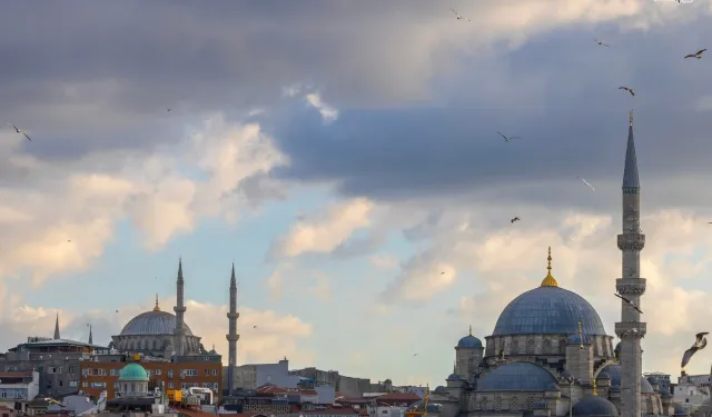 Yurtta bugün parçalı ve çok bulutlu hava hakim