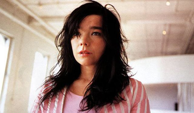 Björk: Tacize uğradım!
