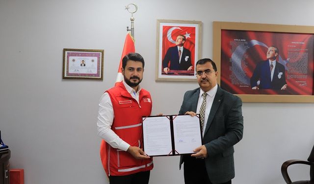 Eğitimde Dayanışma: Kahramanmaraş Kızılay ve İl Millî Eğitim'den Güçlü İşbirliği