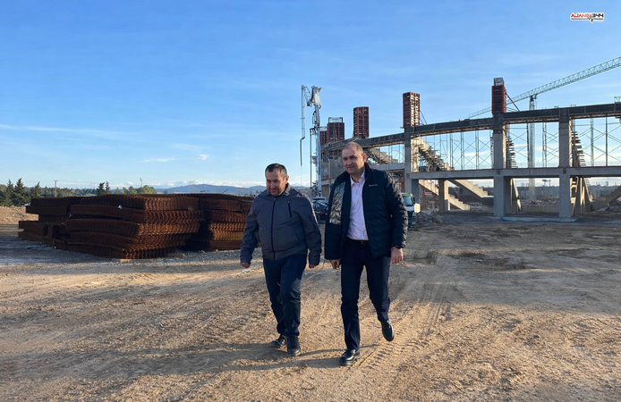 Müdür Öztekin Yeni Stadyumda İncelemelerde Bulundu