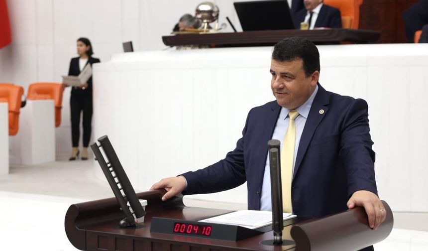CHP Bursa Milletvekili Hasan Öztürk, Euro 2024'E götürülen 680 kişiyi Meclis'e taşıdı