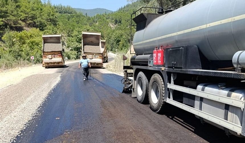 Büyükşehir, Andırın Kırsalında Ulaşım Atağını Sürdürüyor