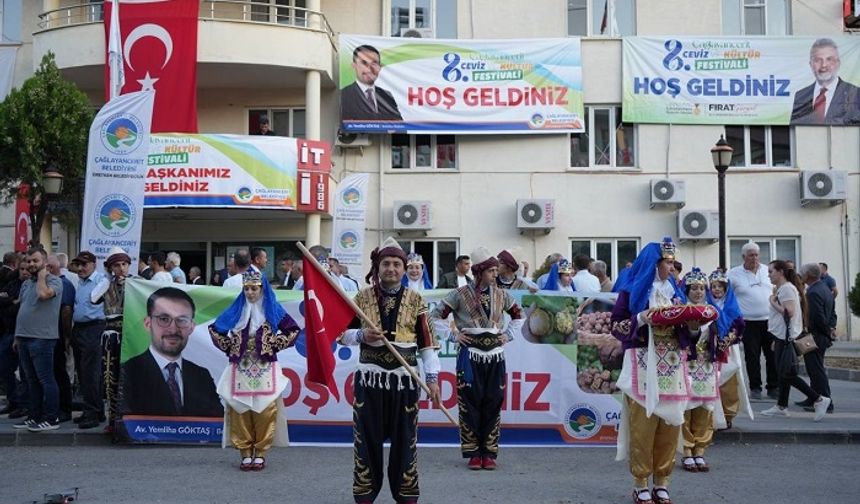 Cevizin anavatanı Çağlayancerit’te renkli festival coşkusu