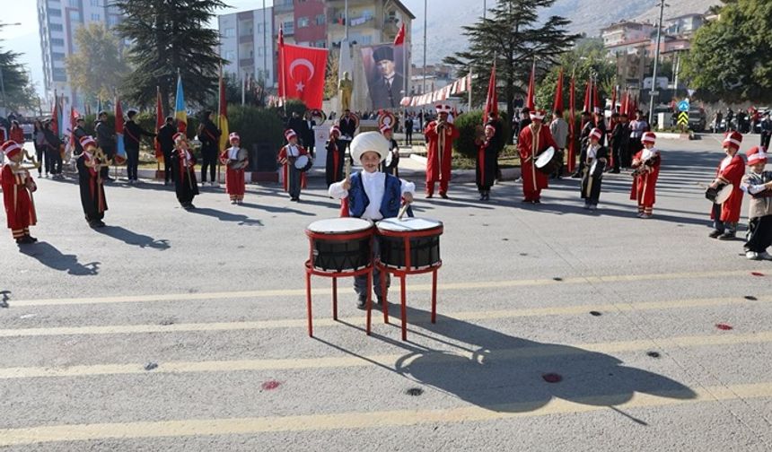 Elbistan’da Çocuk Bando Ekibi Bayramı Coşturdu