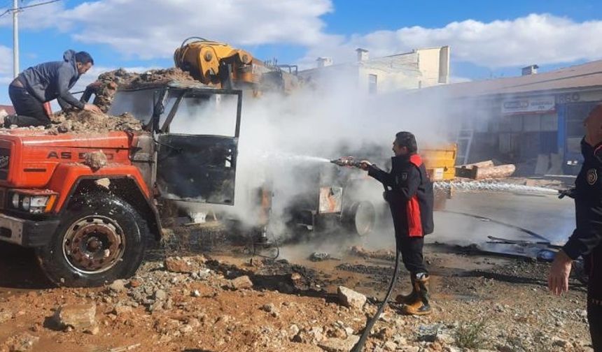 Kahramanmaraş’ta kamyon yangını