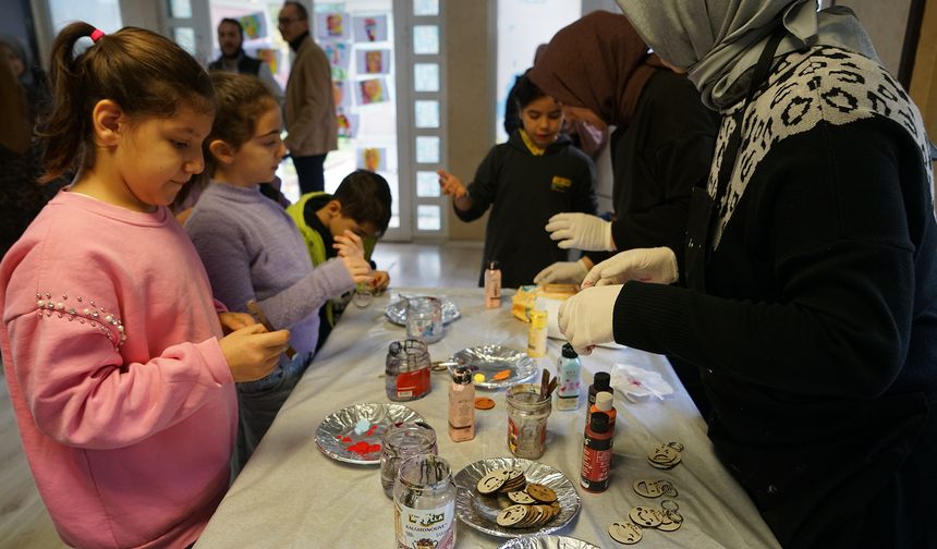 Kahraman Çocuklardan Savaş Mağduru Çocuklara Uzanan El