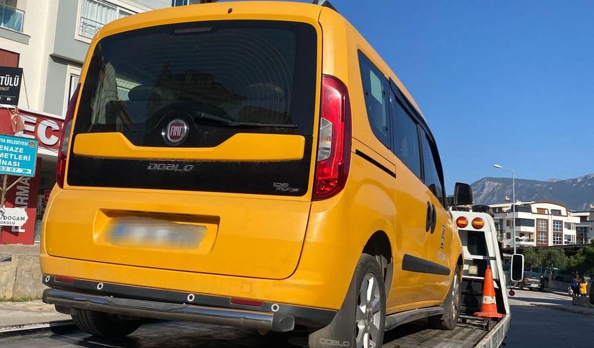 Alanya’da Trafik İhlali Yapan Taksi Sürücüsüne 13 Bin TL Ceza
