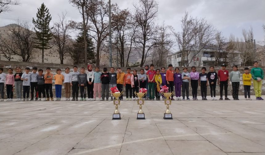 Nurhak’ta Geleneksel Çocuk Oyunları Etkinliği Coşkuyla Gerçekleşti