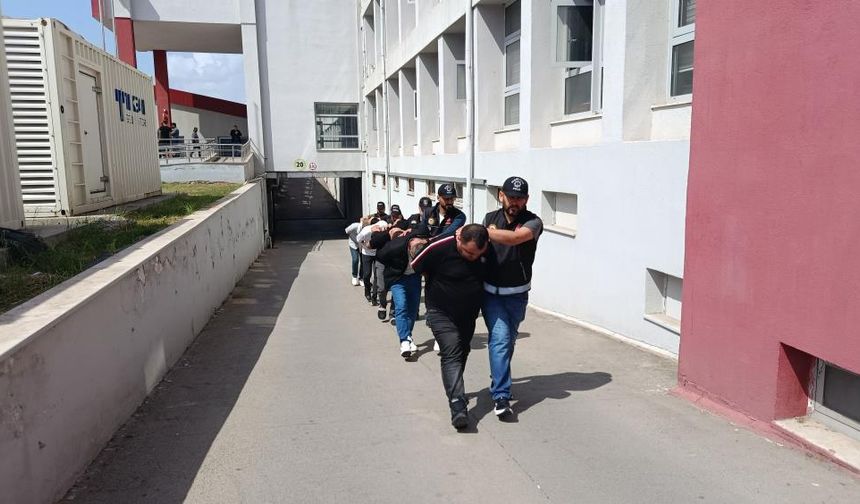 Tır Dorsesinde 10 Kilo Uyuşturucu Yakalandı: 6 Kişi Tutuklandı