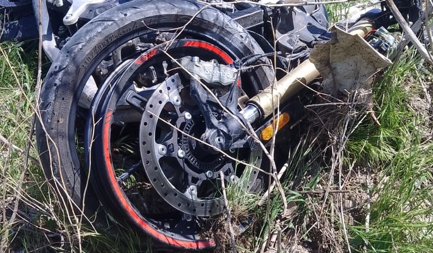 Motosiklet Kazası: 22 Yaşındaki Genç Hayatını Kaybetti