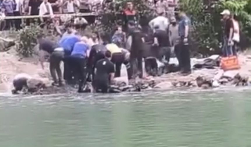 15 Yaşındaki Çocuk Derede Hayatını Kaybetti