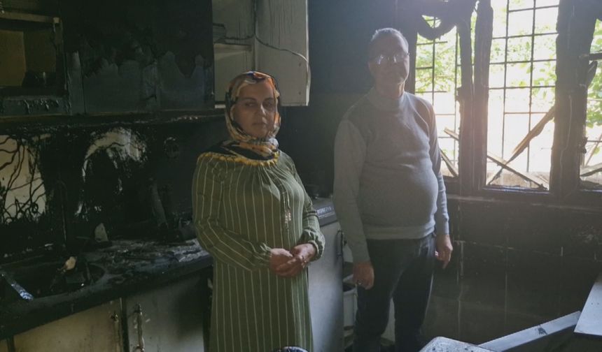 Yıldırım İsabet Eden Ev Küle Döndü
