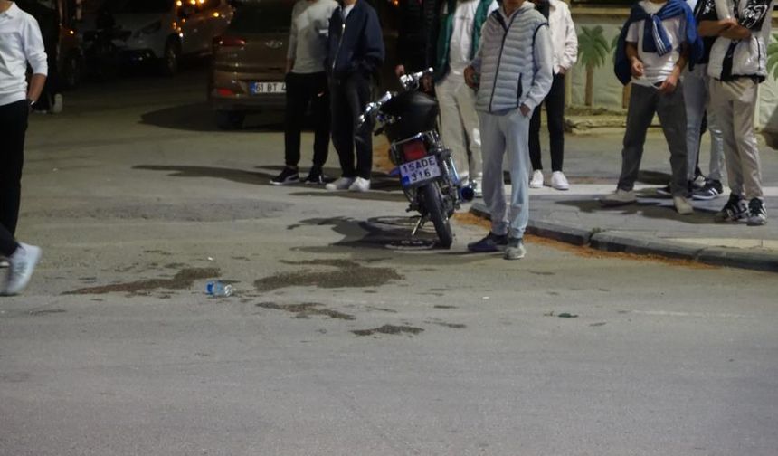 Otomobil İle Motosiklet Çarpıştı 16 Yaşındaki Sürücü Yaralandı