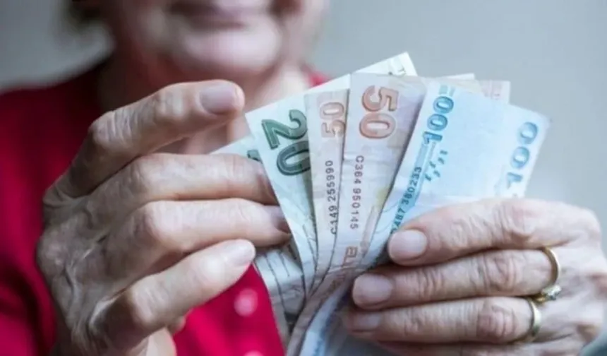 Ev Kadınlarına Emeklilik Hakkı Geliyor