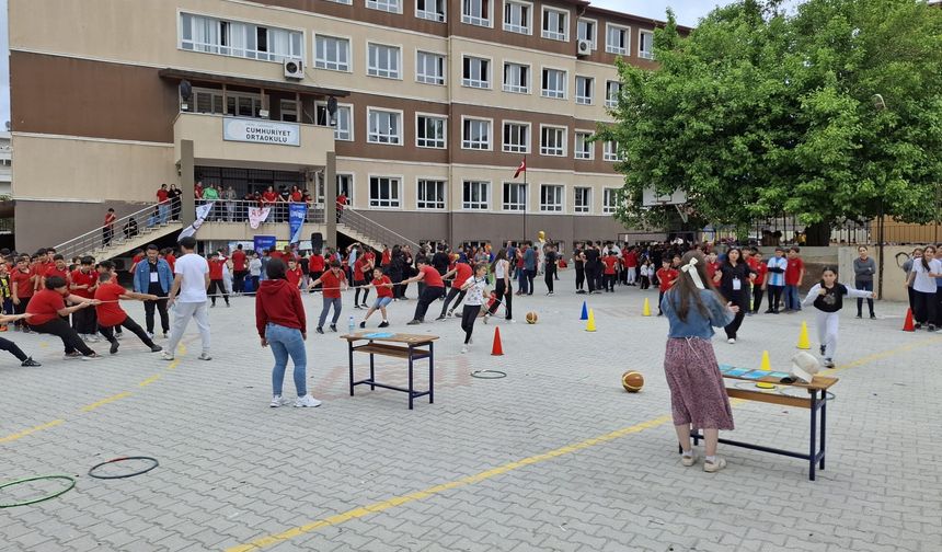 KSÜ’lü Öğrenciler Hatay Samandağ’da Eğitim Atölyesi Gerçekleştirdi
